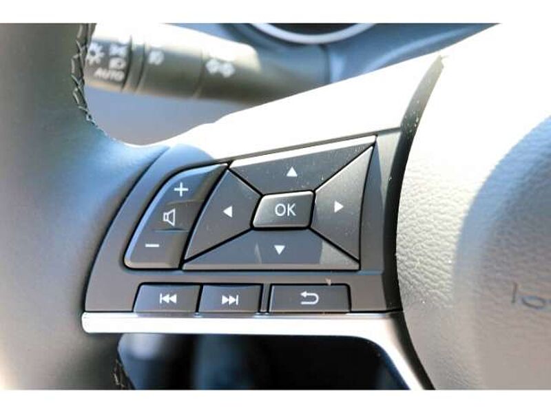 Nissan Qashqai Zama 1.3 DIG-T Navi Keyless e-Sitze Rückfahrkam. P