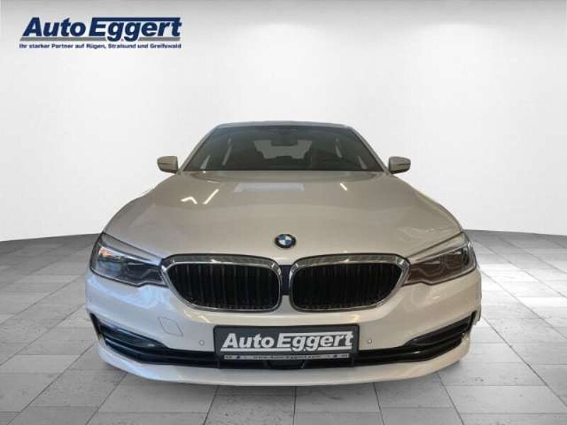 BMW 530 d Sport Line D A Park-Assistent LED Navi Keyless A